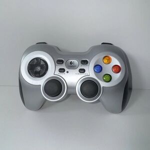 Logitech F710 Wireless Gamepad Controller -Silver No dongle